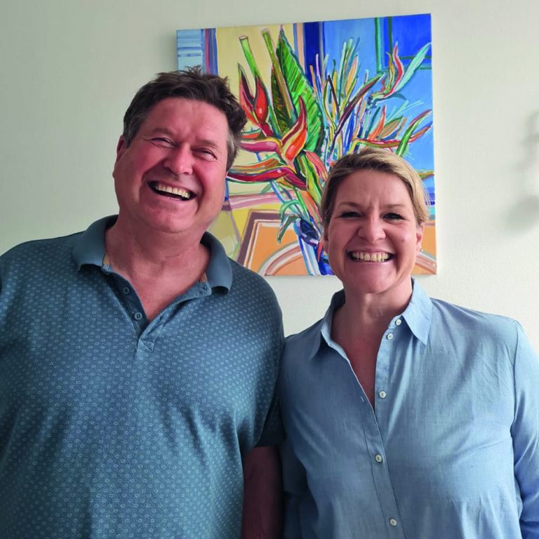 Dr. Winfried Max Baumann (links) und Dr. Stephanie Singer (rechts)